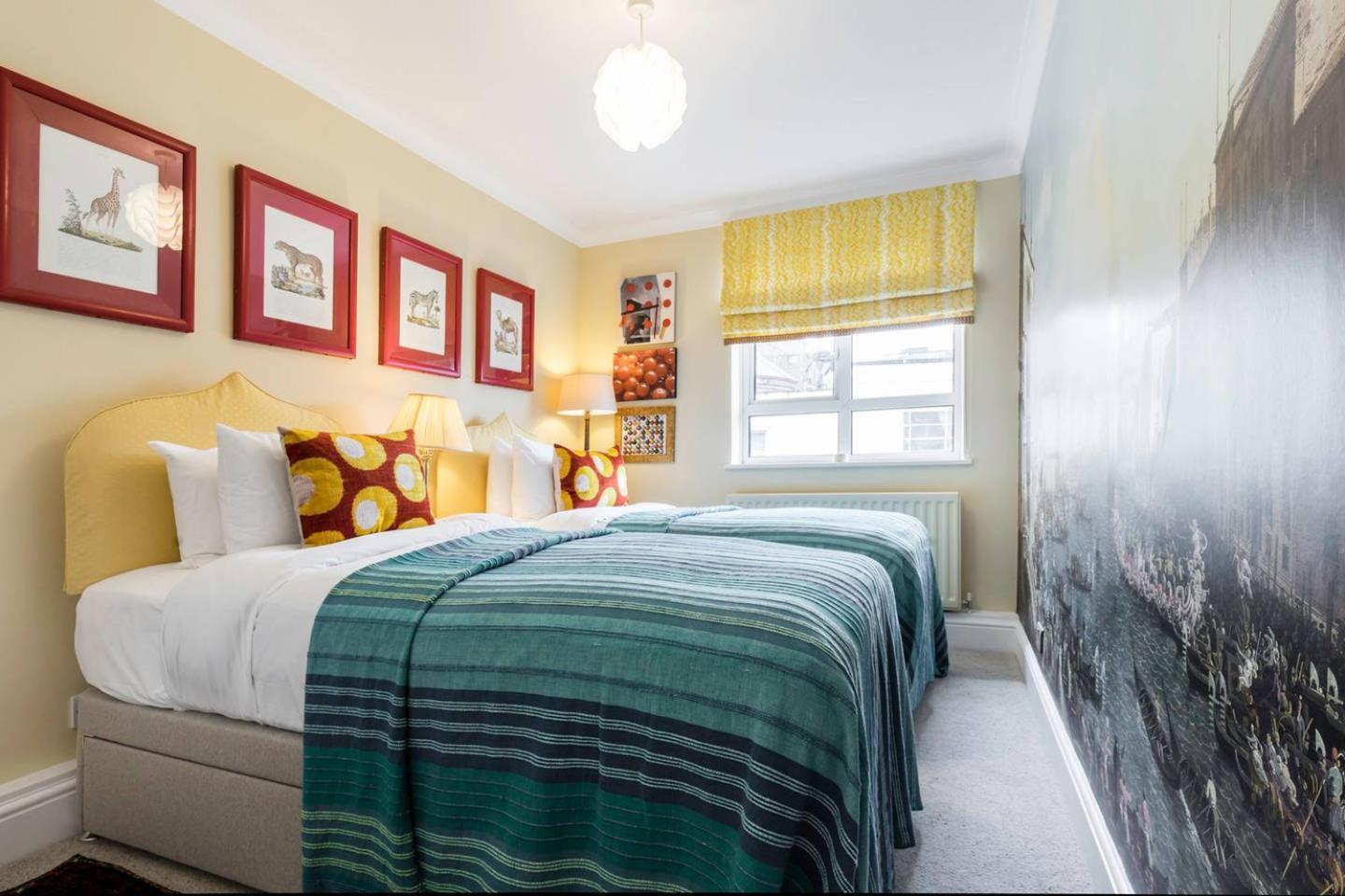3 Bedroom Apartment On Portobello Road In Notting Hill ลอนดอน ภายนอก รูปภาพ